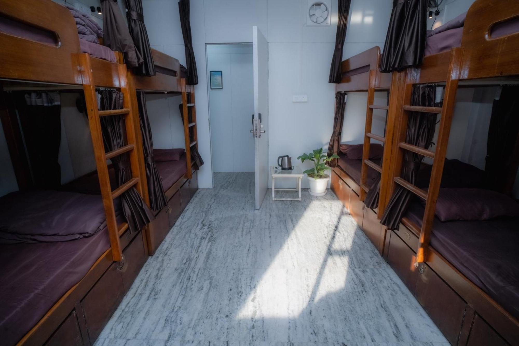 Pearl Courtyard Dormitory Bénarès Extérieur photo