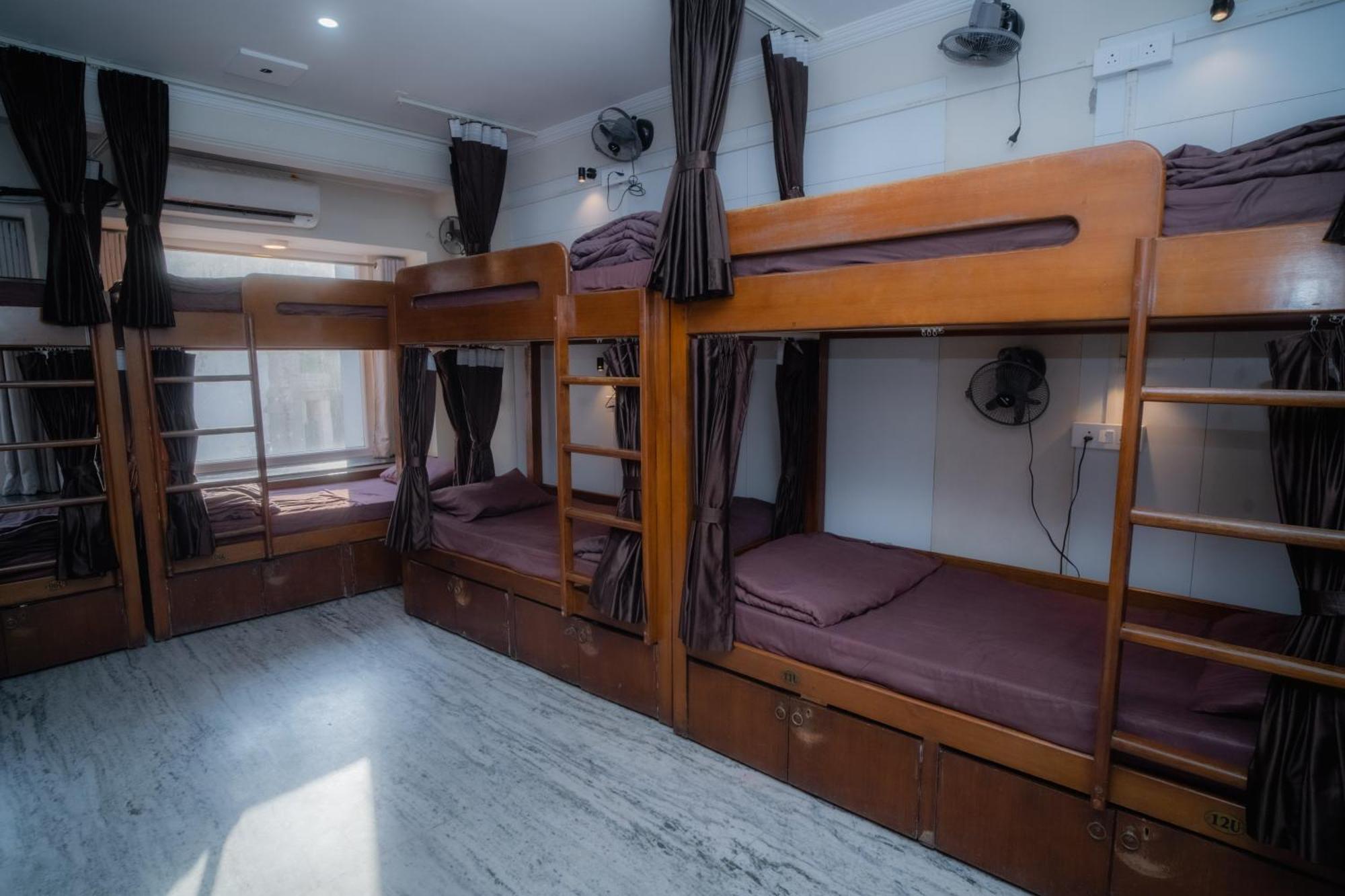 Pearl Courtyard Dormitory Bénarès Extérieur photo