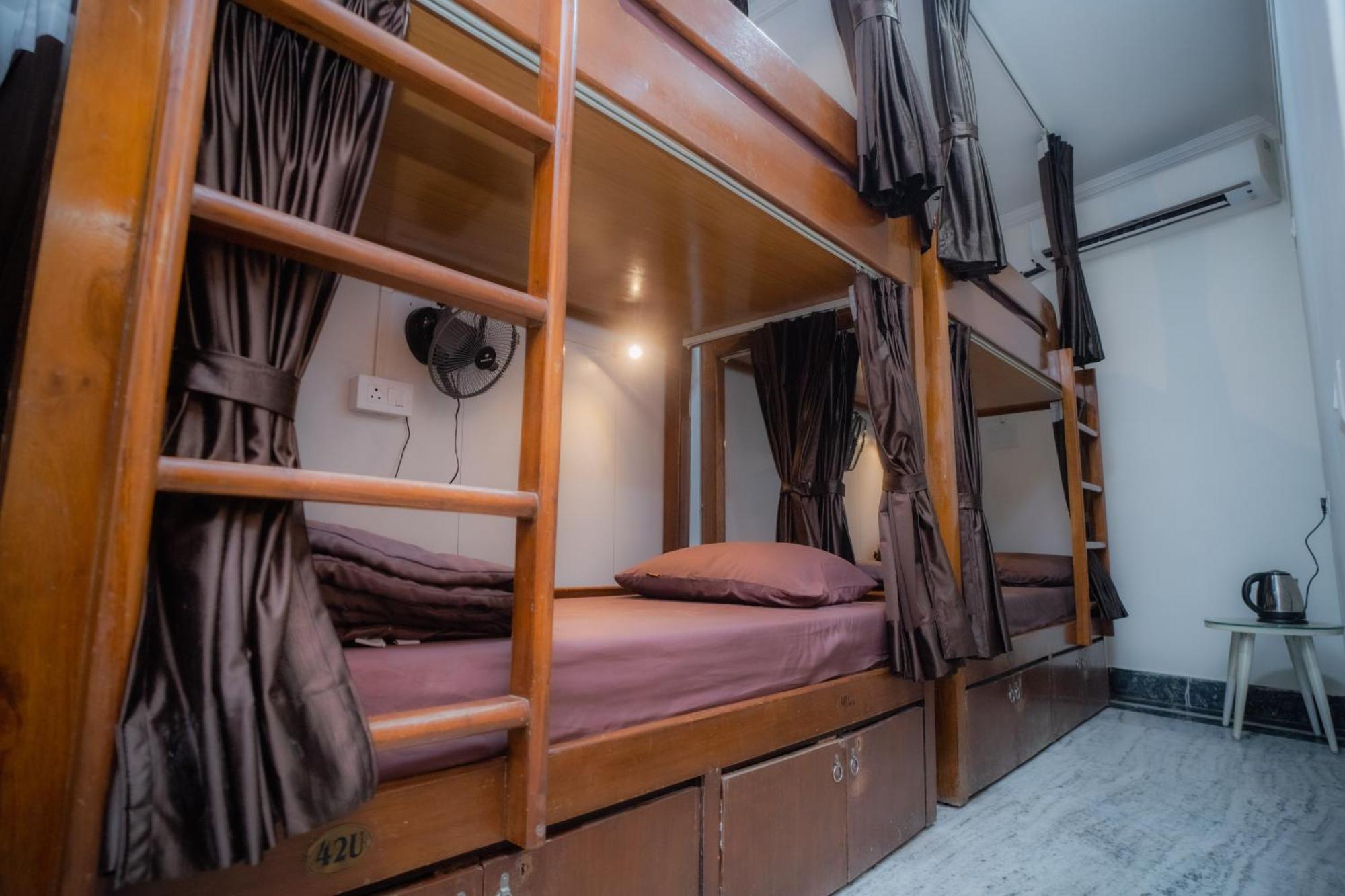Pearl Courtyard Dormitory Bénarès Extérieur photo